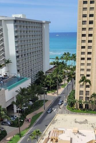 Waikiki 2 Bedrooms 2 Bathrooms With 1 Free Parking Space