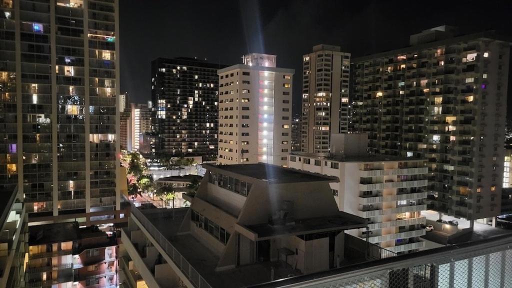 Waikiki 2 Bedrooms 2 Bathrooms With 1 Free Parking Space Apartamento Honolulu