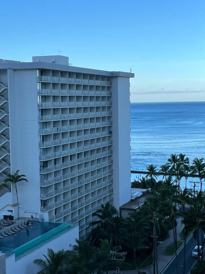 Waikiki 2 Bedrooms 2 Bathrooms With 1 Free Parking Space *