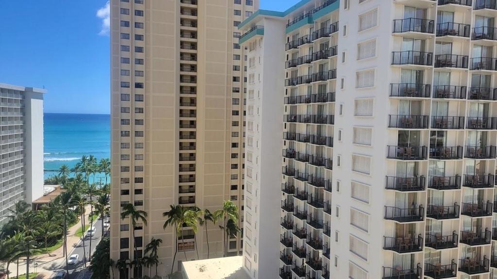 Waikiki 2 Bedrooms 2 Bathrooms With 1 Free Parking Space Apartment Honolulu