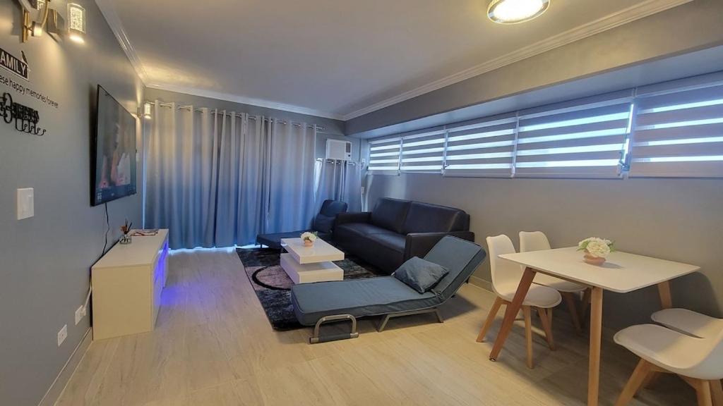 Waikiki 2 Bedrooms 2 Bathrooms With 1 Free Parking Space Apartment *